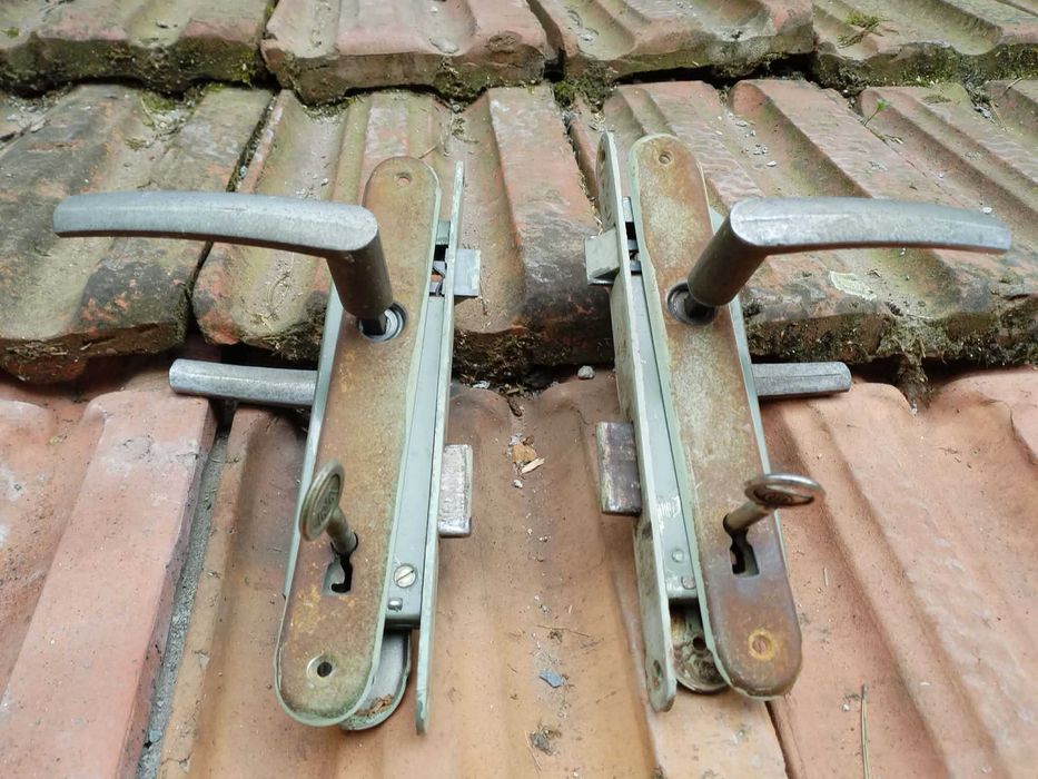 Брави от старите