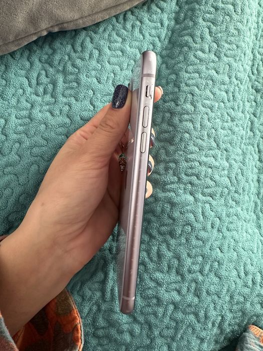 Продам iphone 11