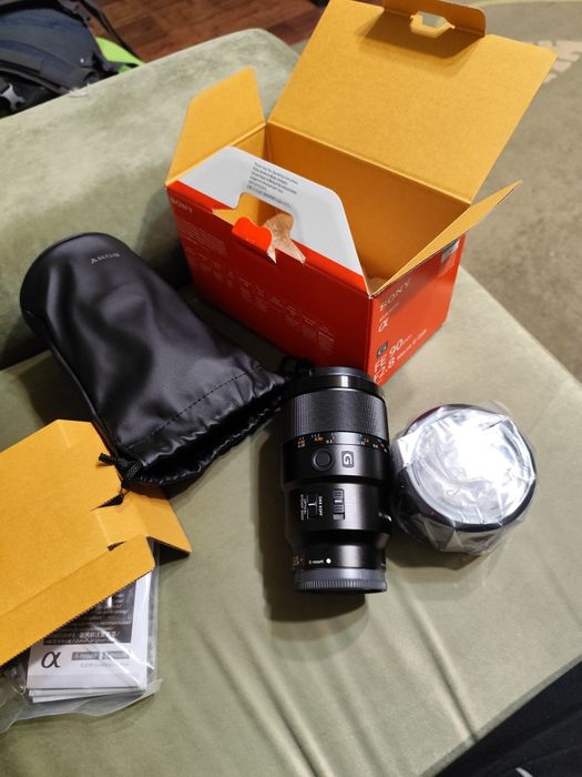 Obiectiv Sony FE 90mm / F2.8.
