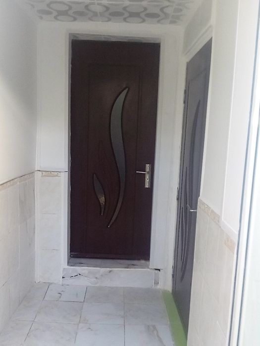 Închiriez garsonieră