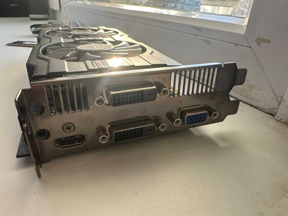 Видеокарта 650TI на 2GB памяти.