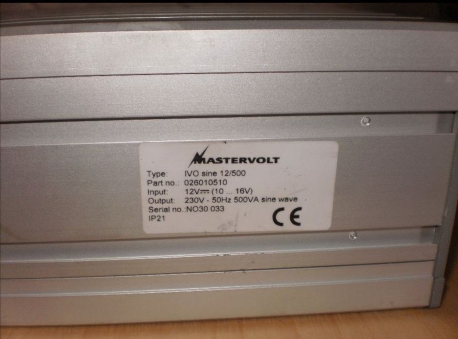 Inverter profesional 12v dc-220 v/ac-500 v continuu - Finlanda NOU

În