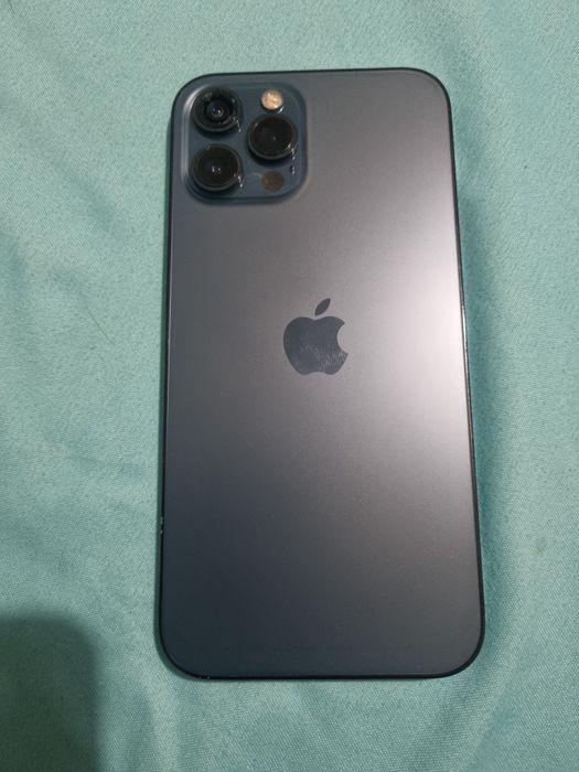 Vand/ schimb iphone 12 pro max