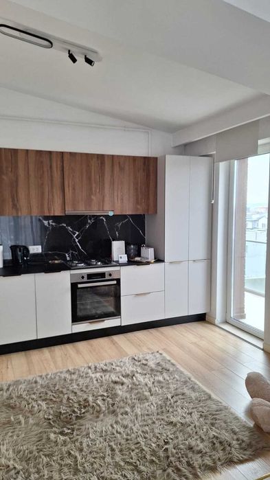 Inchiriere apartament mobilat 2 camere elegant si luminos, terasa mare