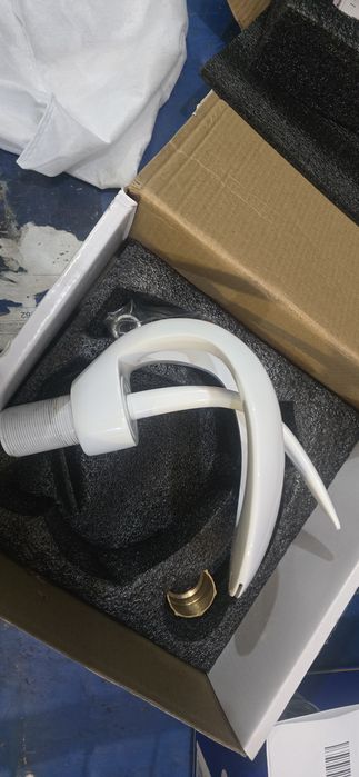 Луксозен смесител батерия чешма за баня.