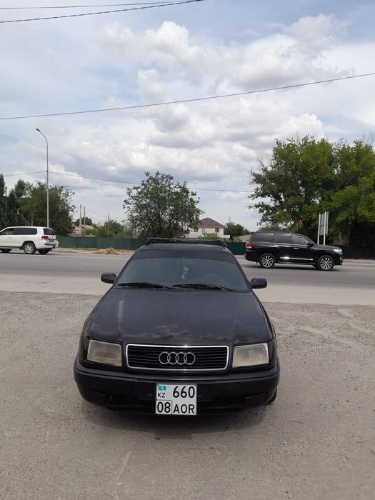 Продаю Ауди 100 с4