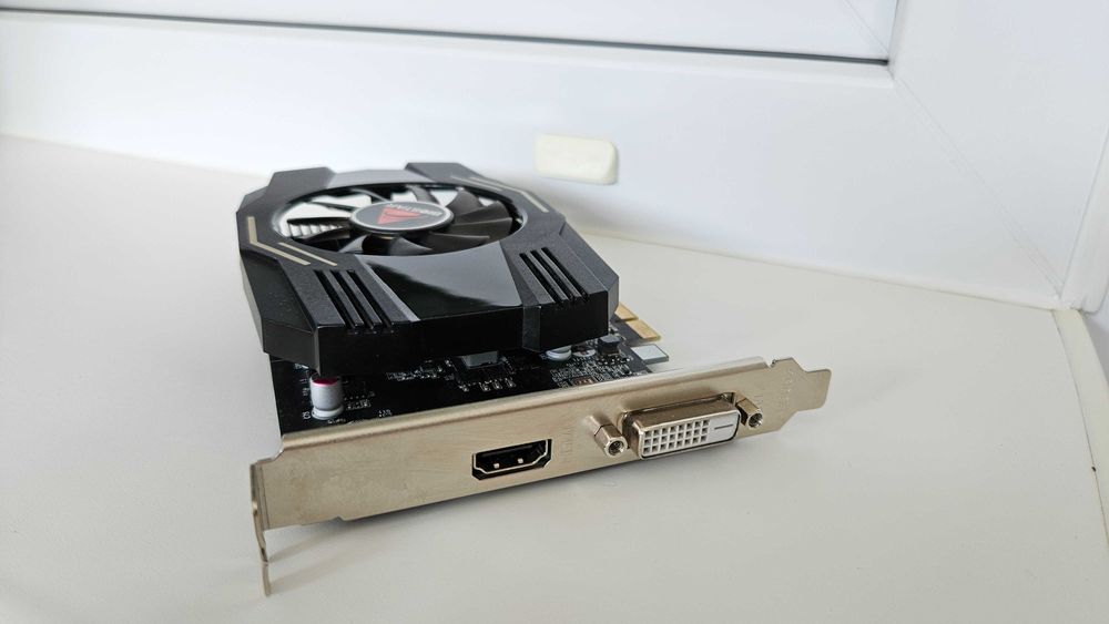 Placă video Biostar GeForce GT 1030 4GB DDR4 PCI-E HDMI DVI