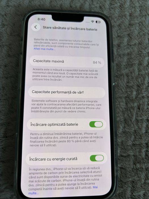 Vand iphone alb de 128 gb