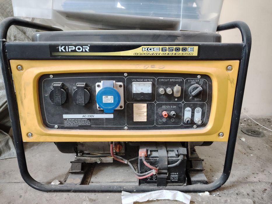 Бензиновый генератор Kipor KGE6500E.