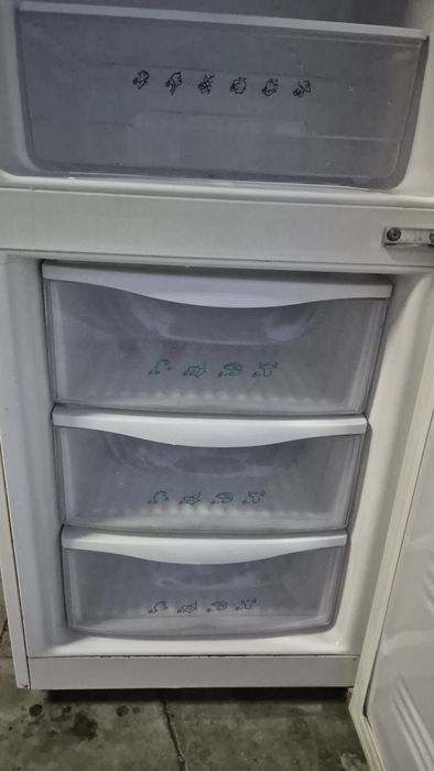 Холодильник Samsung