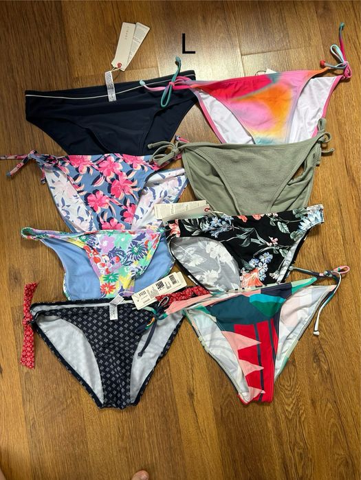 Sutiene si slipi de baie bikini
