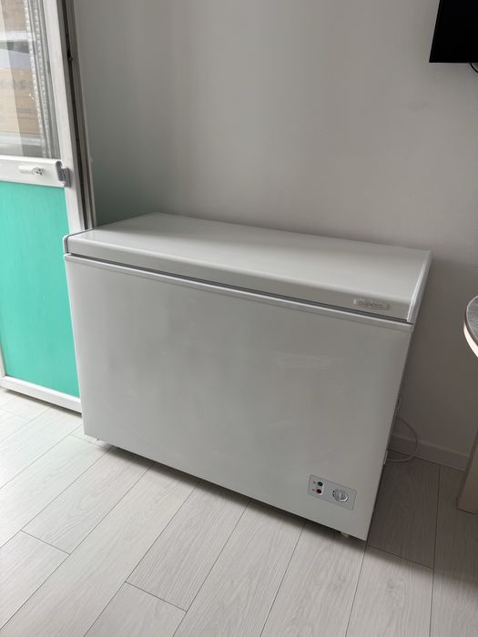 Продам морозильник