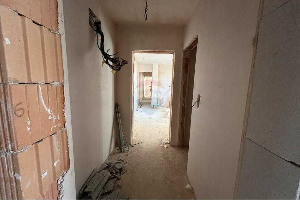 Продава се Тристаен апартамент в Шумен, Пазара - 97 кв.м за 1150 €/кв.м - Снимка #5