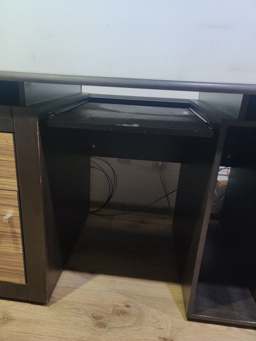 Продам компьютерный стол