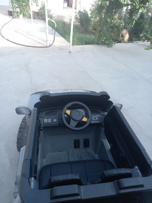 Детская машина с пультом и ручная