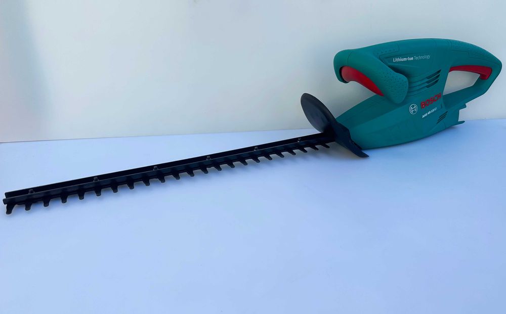 BOSCH AHS 45-15 Li 10.8V - Акумулаторен храсторез!