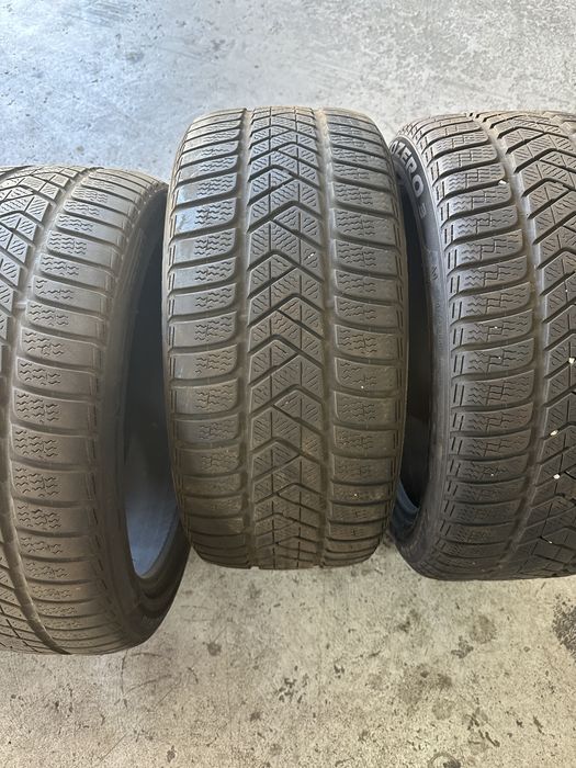 Anvelope Pirelli Sottozero 245 40 18