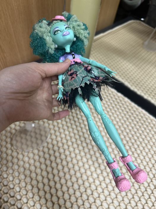 Продам куклу монстр хай!