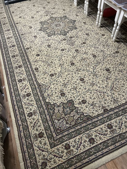 Продам ковер в хорошем сомтояний