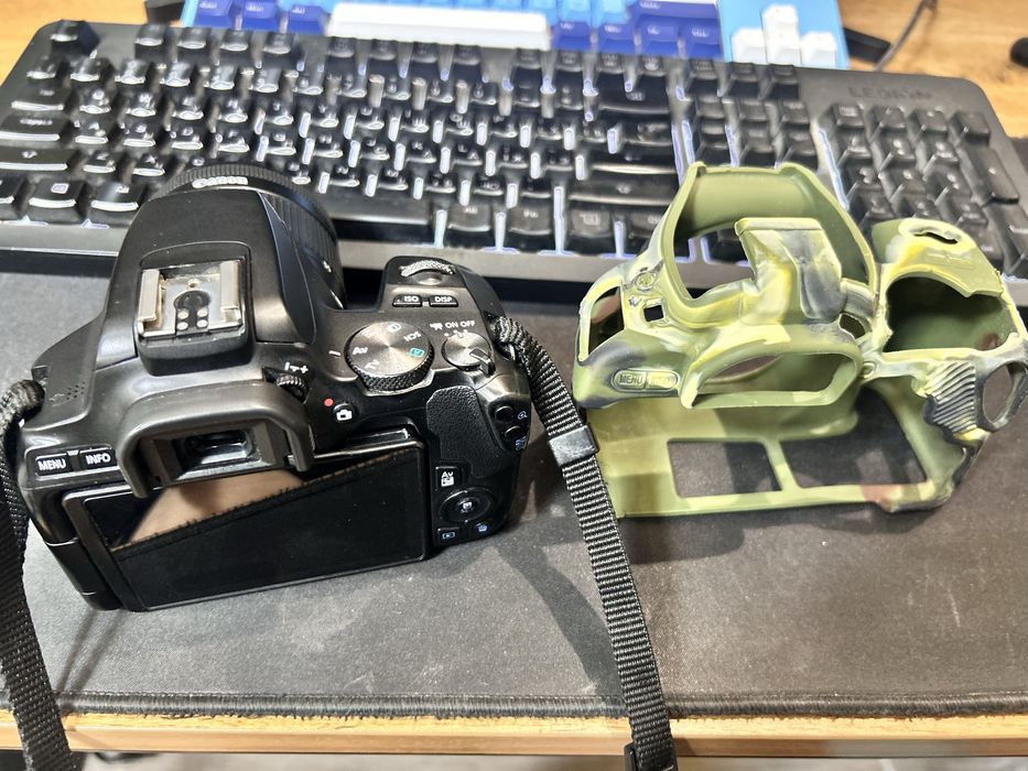 CANON EOS 250d + 18-55 IS STM