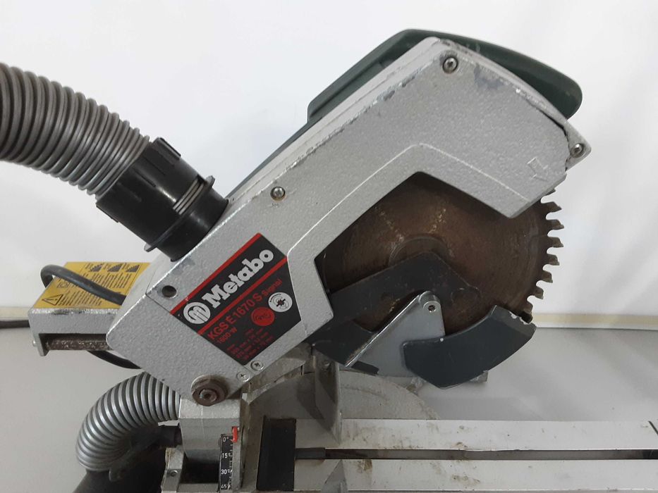 Циркуляр пендула - Metabo 1600W / 210mm
