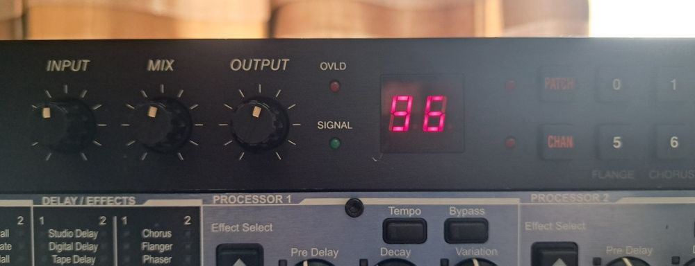 Alesis Midiverb II 16-Bit Digital Effects