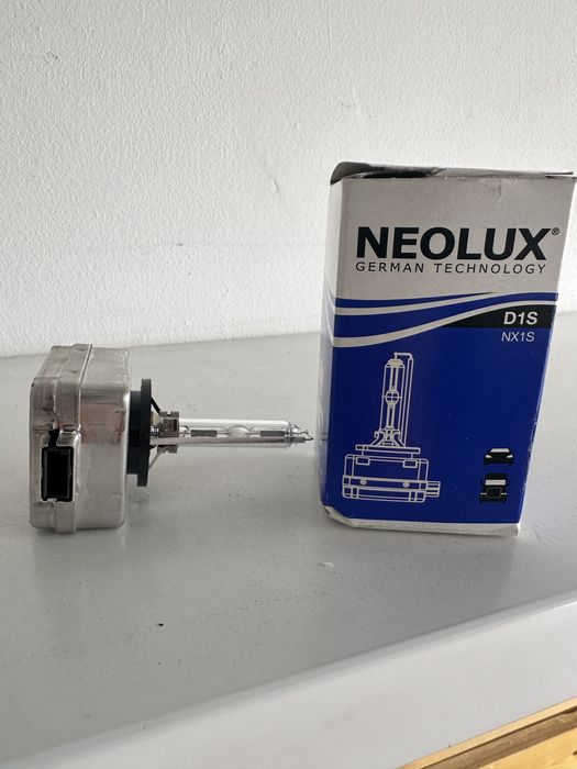 Ксенонова крушка с баласт Neolux D1S