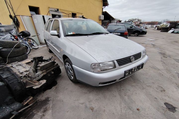 Contact cu cheie Volkswagen VW Polo 2000 1.9 TDI MT (90 hp)
