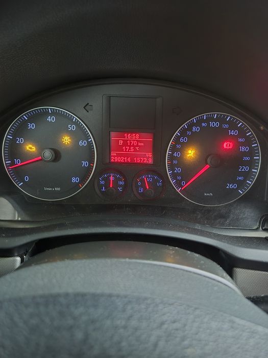 Golf 5      1.6 benzina
