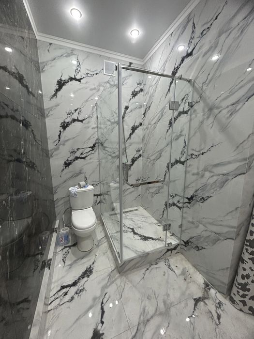 Стеклянный душевые кабинки и перегородоки