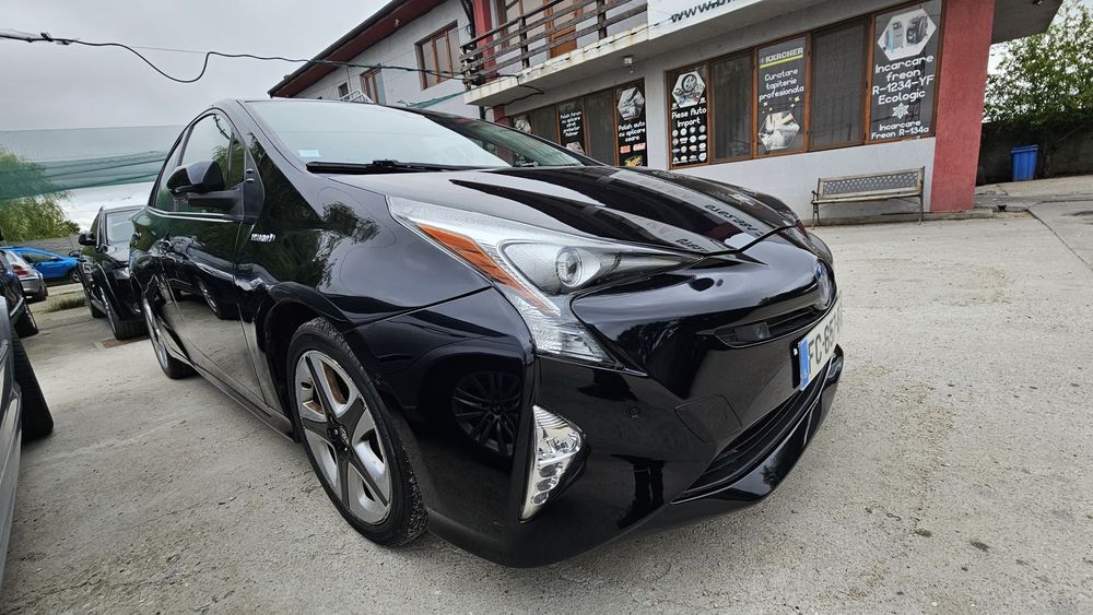 Toyota Prius 4 An 11 / 2018