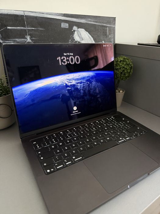 MacBook PRO M5 14-inch