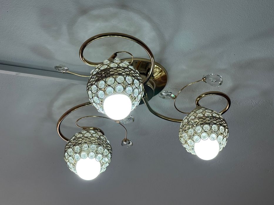 Люстра в комнату