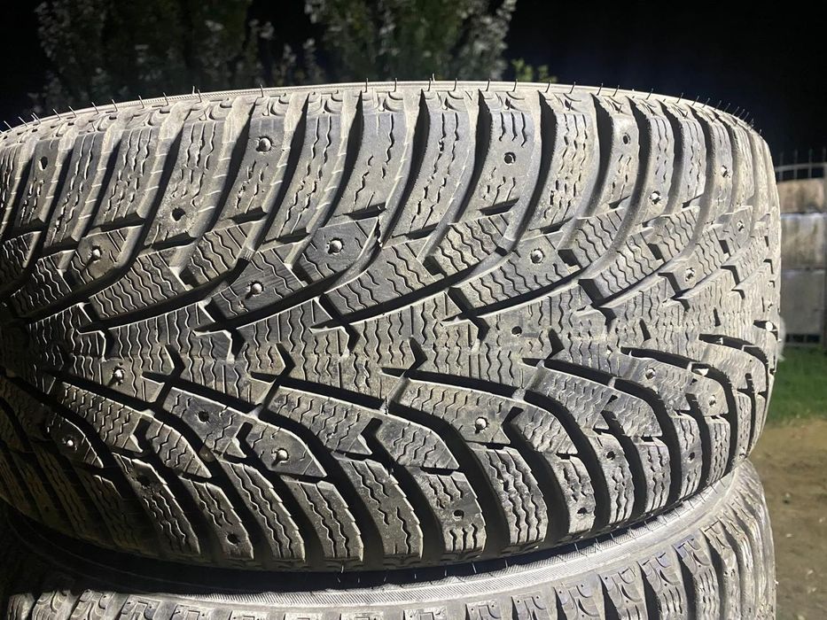 Зимние шины 225/50/R17
