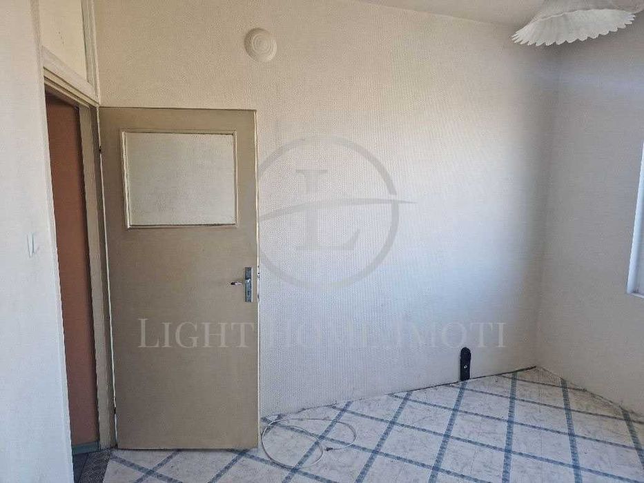 Реф. 4022 Двустаен / Три отделни стаи Мол Плаза