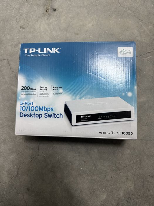 Switch-ul TP-Link TL-SF1005D