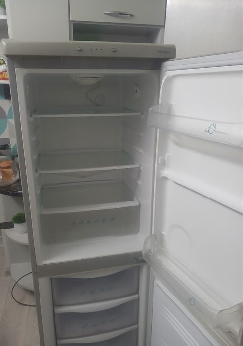 Продам холодильник