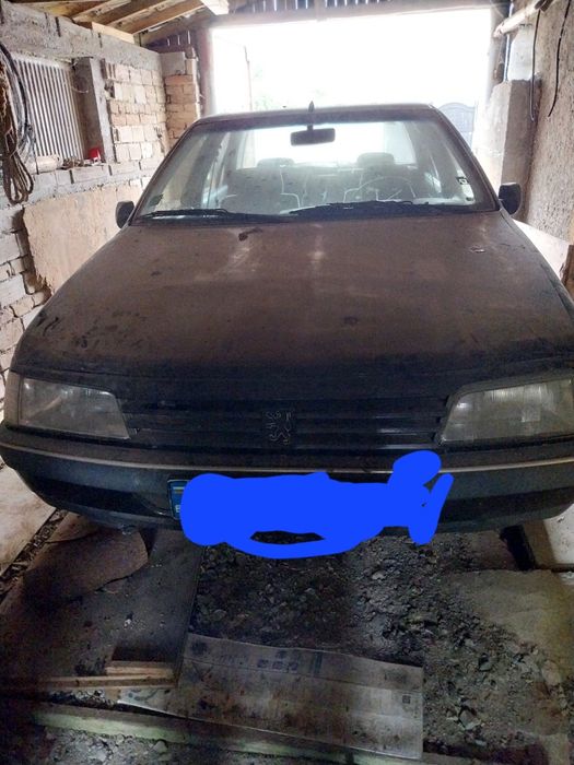Продавам  Пежо 405