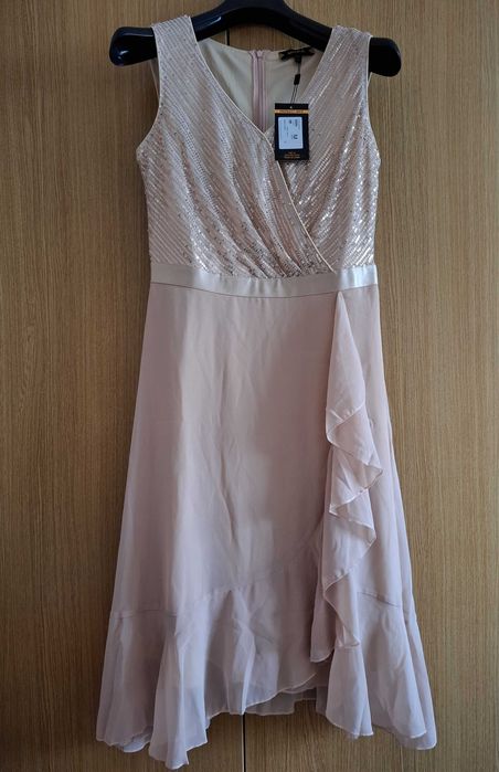 Vand rochie de ocazie marime M