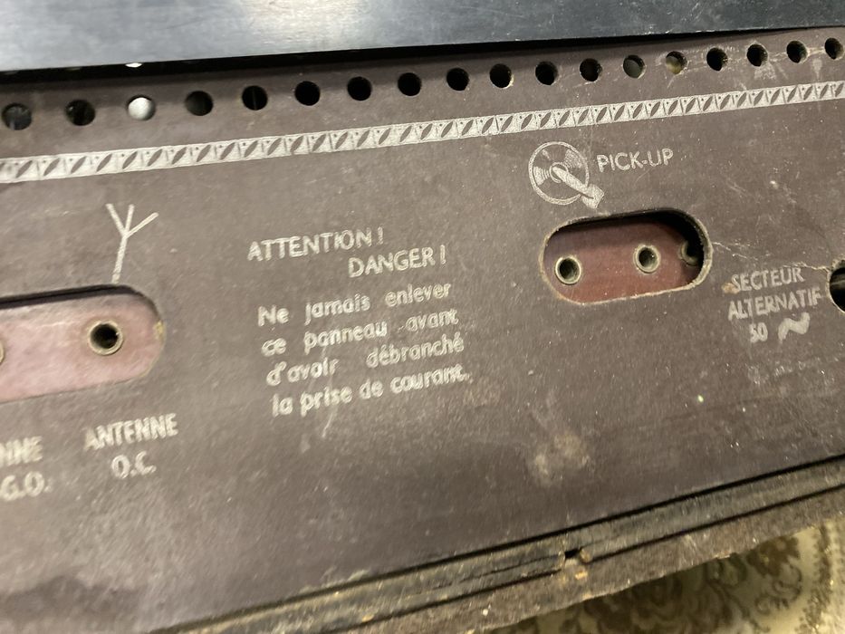 Ретро радио от франция