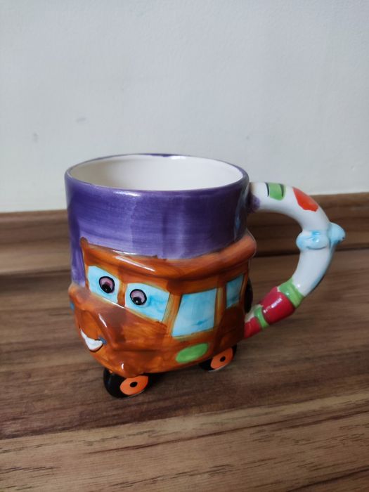 Чаша от "Колите" и раничка "Миньони"