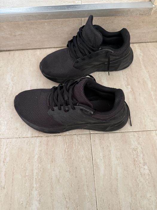 Маратонки в много добро съттояниесъстояние