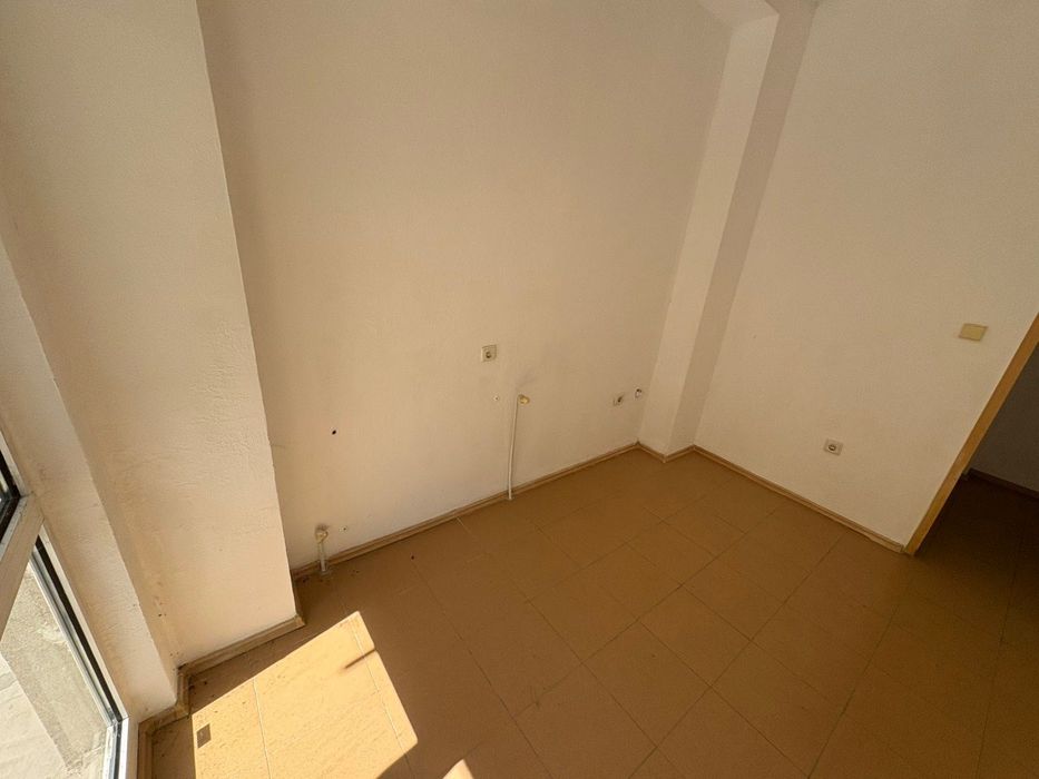 Дава се под наем Магазин в София, Младост 3 - 20 кв.м за 29835 € - Снимка #2