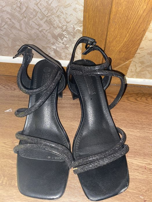 Туфли босоножки на каблуке СРОЧНО