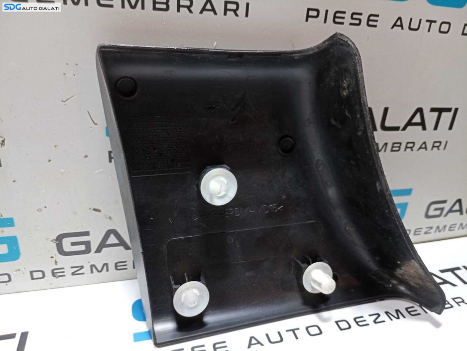 Ornament Plastic de pe Aripa Caroserie Dreapta Fata Citroen Berlingo 2002 - 2008 Cod 964665007700 [M6135]