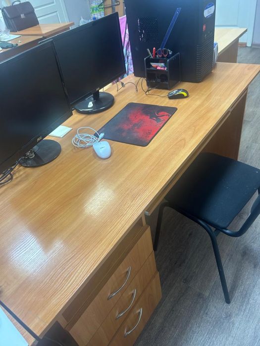 Продам офисные столы