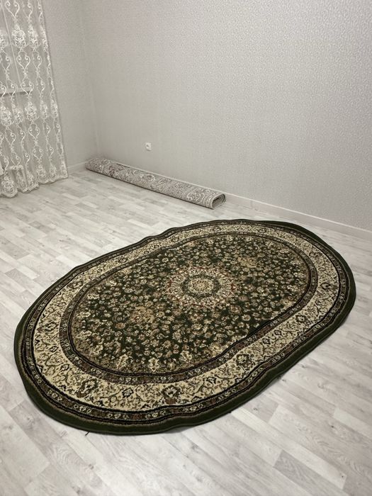 Продам ковёр старый