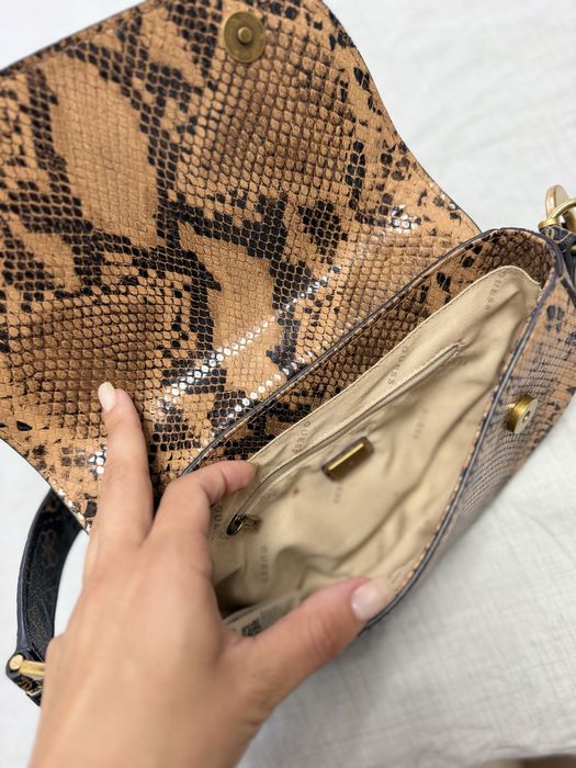 Дамска Чанта Guess