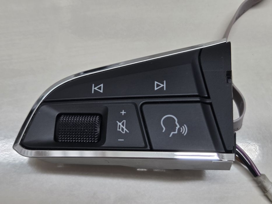 Kit comenzi volan Seat Leon 5F / Ateca / Ibiza 6F / Arona– Tasta VIEW (Virtual Cockpit) + Cablaj OEM