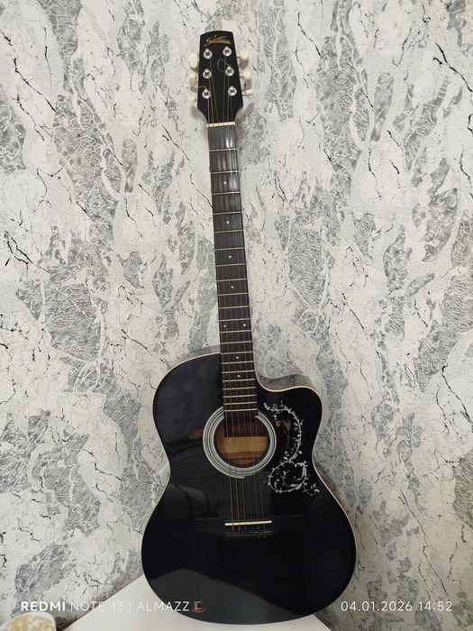 Продам гитару(акустика)